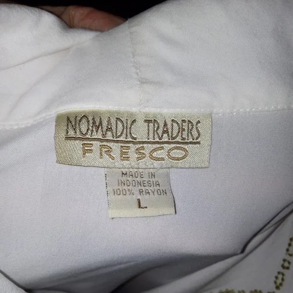 Embroidered Button Front Blouse - Picture 2 of 10